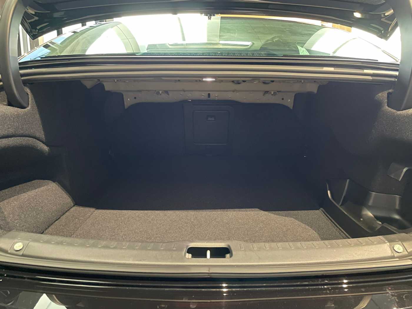 Volvo  S90 Recharge Ultimate, T8 AWD Plug-in hybrid, Electric/Petrol, Bright