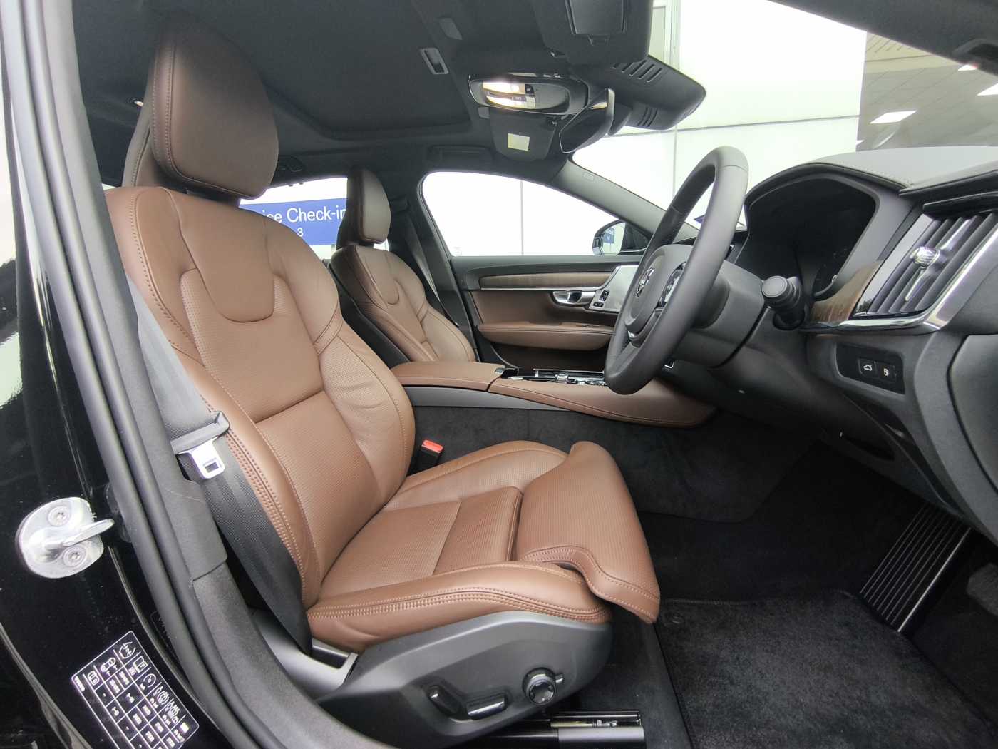 Volvo  S90 Recharge Ultimate, T8 AWD Plug-in hybrid, Electric/Petrol, Bright