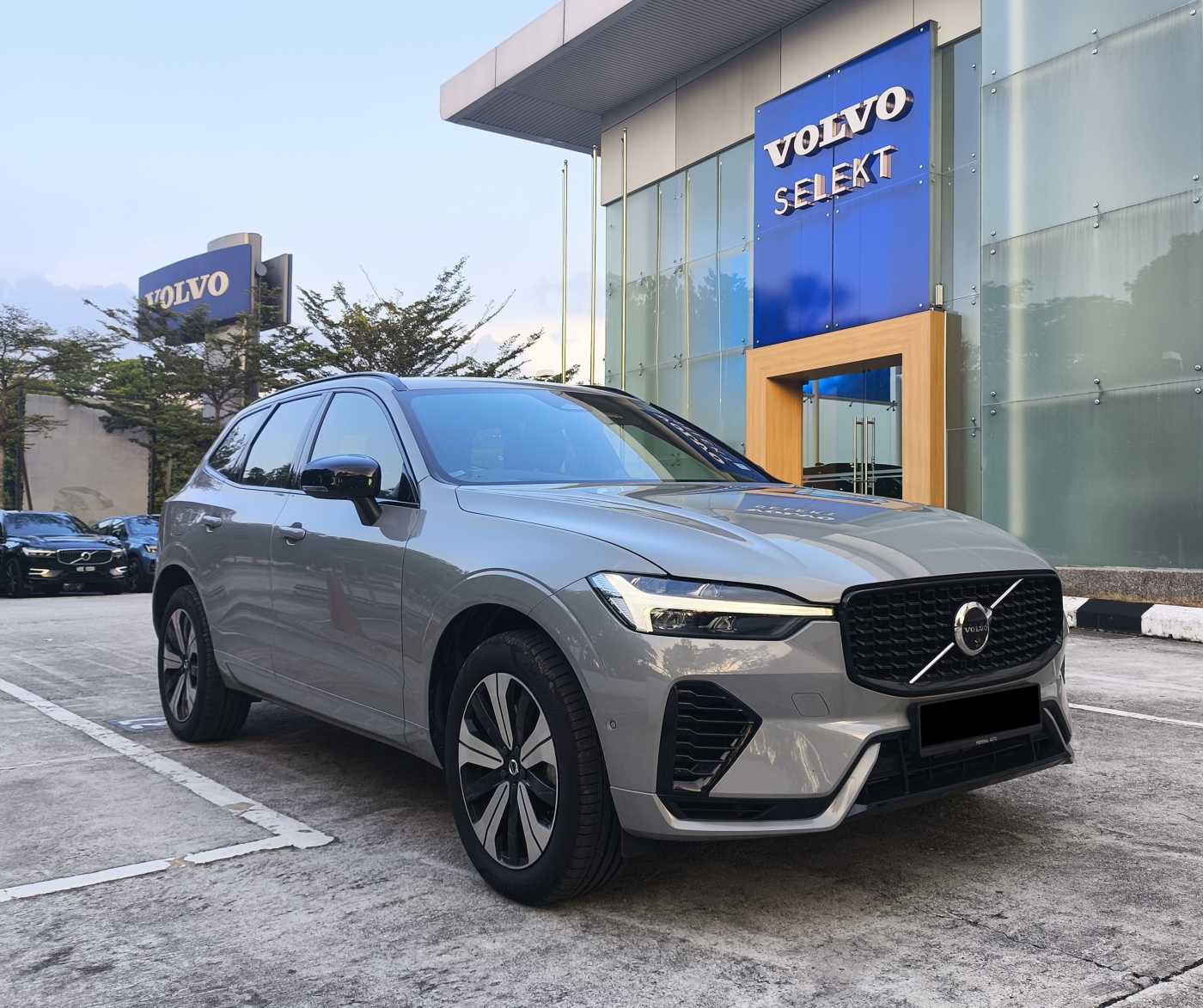 Volvo  XC60 Ultra, T8 AWD Plug-in hybrid, Electric/Petrol, Dark