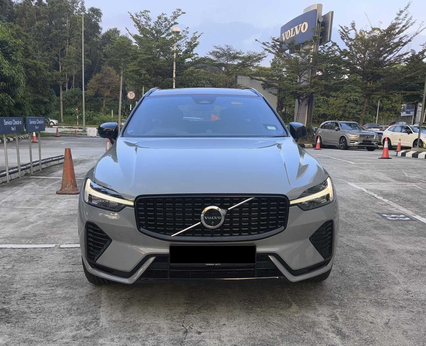 Volvo  XC60 Ultra, T8 AWD Plug-in hybrid, Electric/Petrol, Dark