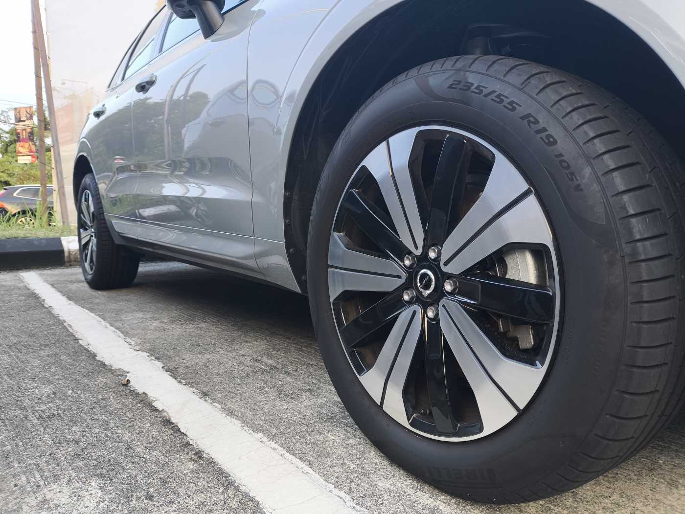 Volvo  XC60 Ultra, T8 AWD Plug-in hybrid, Electric/Petrol, Dark