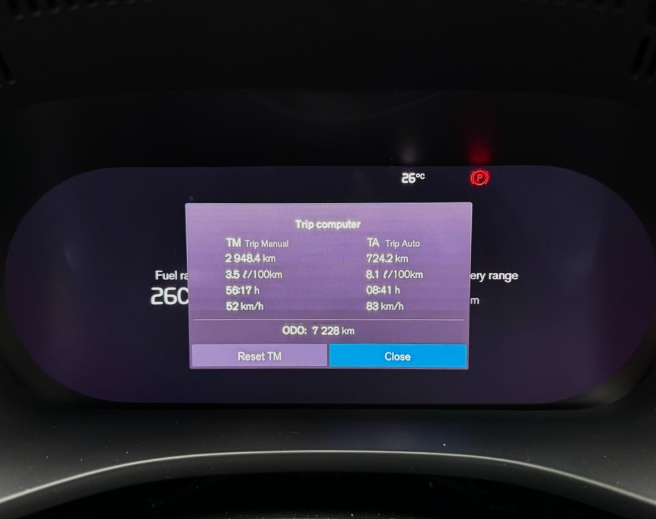 Volvo  XC60 Ultra, T8 AWD Plug-in hybrid, Electric/Petrol, Dark