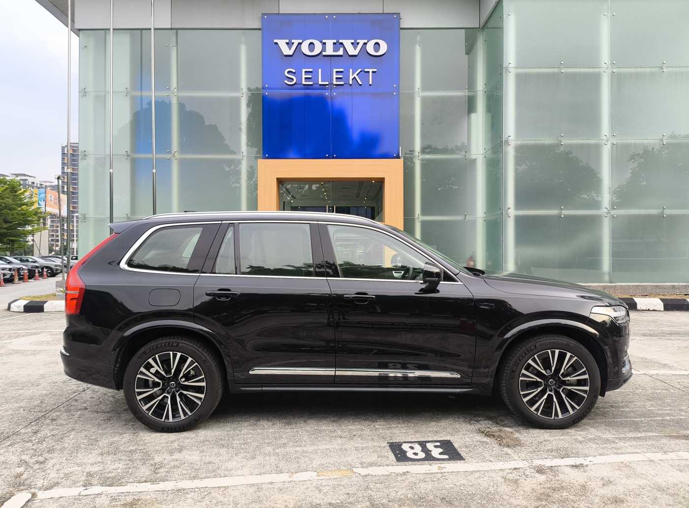 Volvo  XC90 Recharge Ultimate, T8 AWD Plug-in hybrid, Electric/Petrol, Bright, 7 Seats