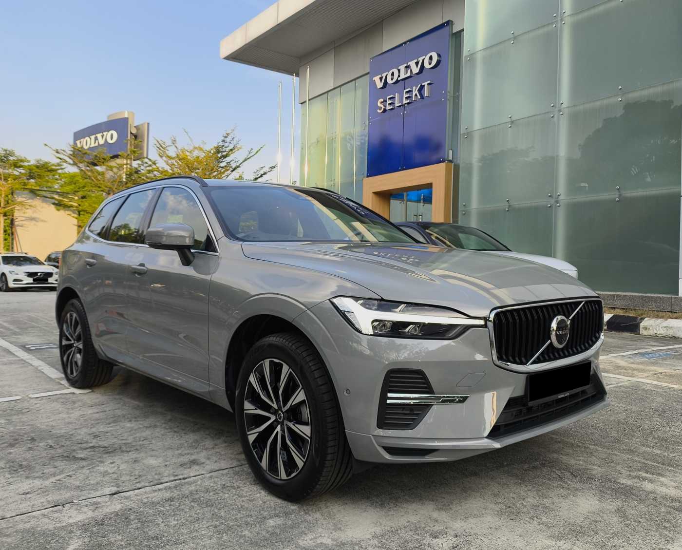 Volvo  XC60 Essential, B5 AWD Mild hybrid, Petrol