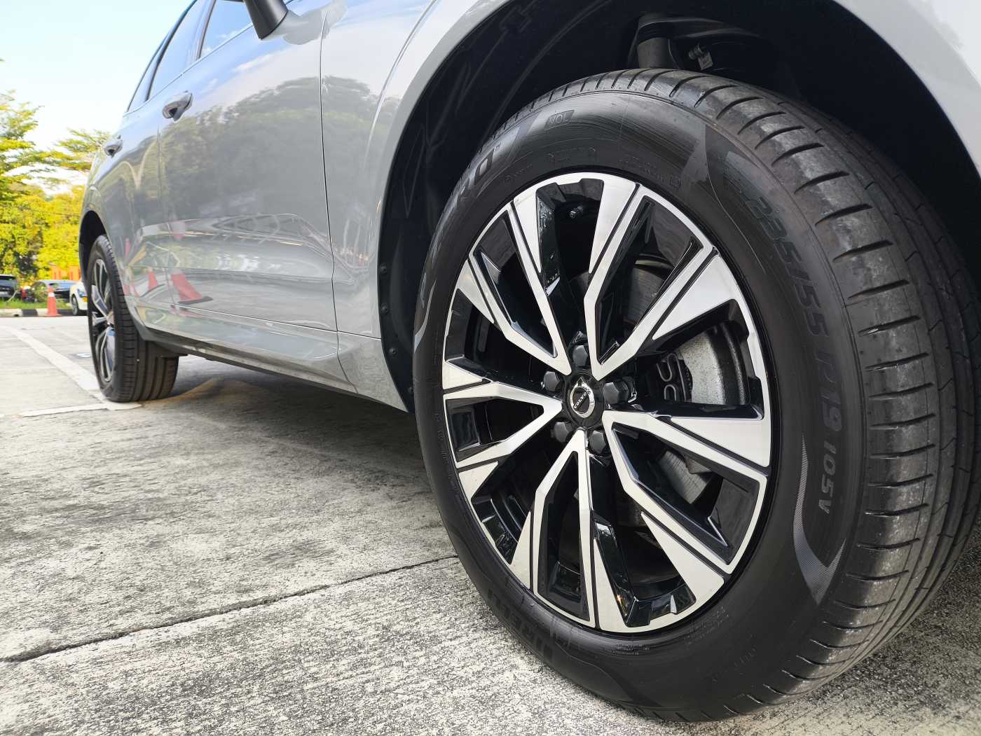 Volvo  XC60 Essential, B5 AWD Mild hybrid, Petrol