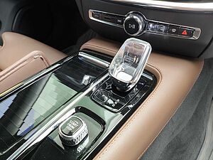 Volvo  V60 Recharge Ultimate, T8 , Electric/Petrol, Bright