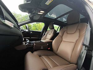 Volvo  V60 Recharge Ultimate, T8 , Electric/Petrol, Bright