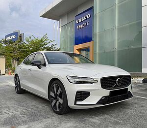 Volvo  S60 Recharge Plus, T8 AWD Plug-in hybrid, Electric/Petrol, Dark