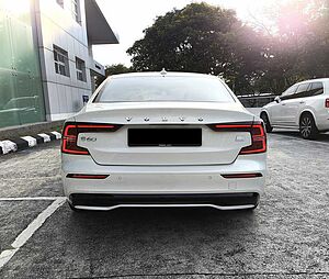 Volvo  S60 Recharge Plus, T8 AWD Plug-in hybrid, Electric/Petrol, Dark