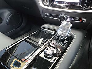 Volvo  S60 Recharge Plus, T8 AWD Plug-in hybrid, Electric/Petrol, Dark