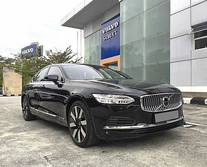 Volvo  S90 Recharge Ultimate, T8 AWD Plug-in hybrid, Electric/Petrol, Bright