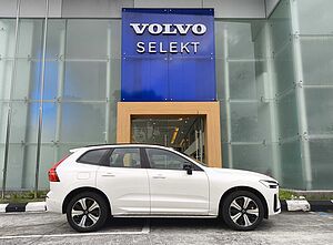 Volvo  XC60 Recharge Ultimate, T8 AWD Plug-in hybrid, Electric/Petrol, Dark