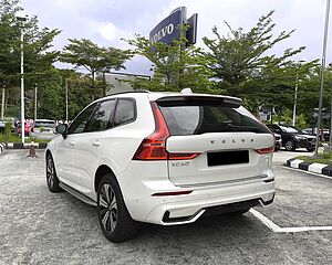 Volvo  XC60 Recharge Ultimate, T8 AWD Plug-in hybrid, Electric/Petrol, Dark