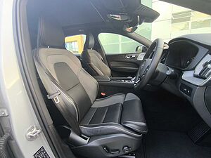 Volvo  XC60 Ultra, T8 AWD Plug-in hybrid, Electric/Petrol, Dark