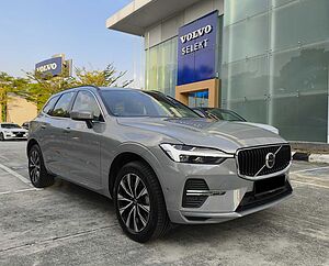 Volvo  XC60 Essential, B5 AWD Mild hybrid, Petrol