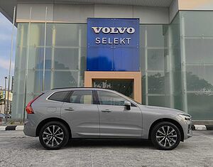 Volvo  XC60 Essential, B5 AWD Mild hybrid, Petrol