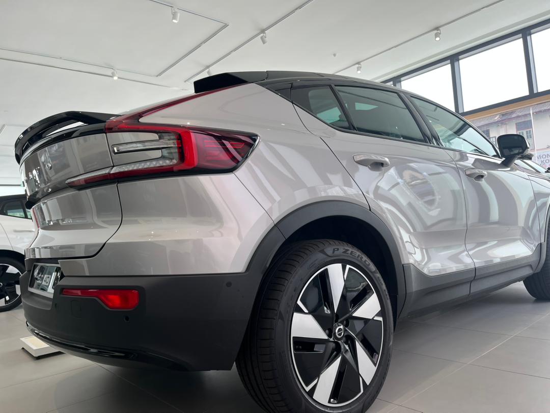 Volvo  EC40 Ultra, Twin Motor, Electric