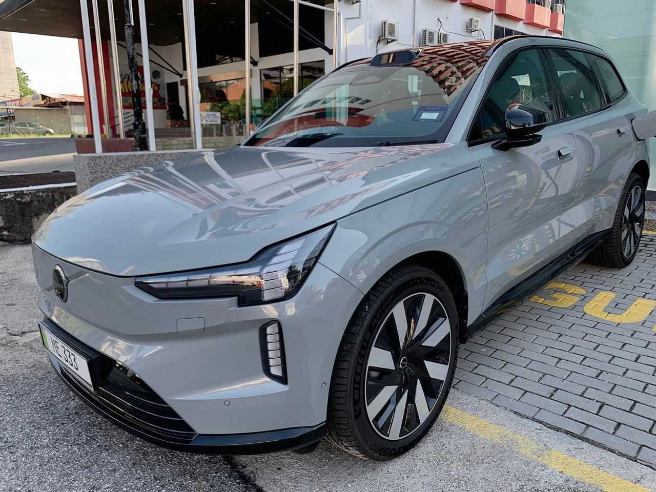 Volvo  EX90 Ultra, Twin Motor Performance, Electric, 7 Seats