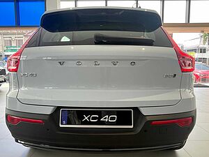 Volvo  XC40 Plus, B5 AWD Mild hybrid, Petrol, Dark