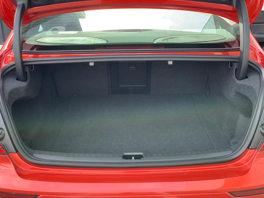 Volvo  S60 T8 R-Design