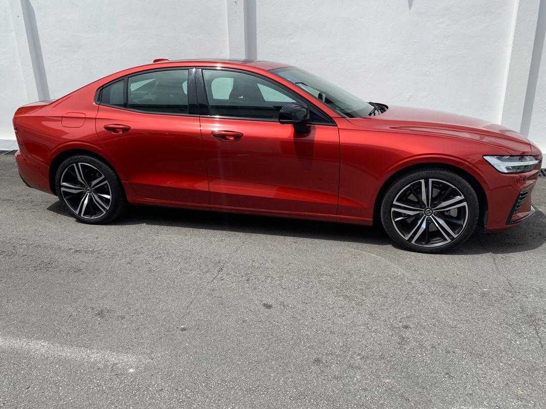 Volvo  S60 T8 R-Design