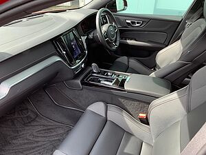 Volvo  S60 T8 R-Design