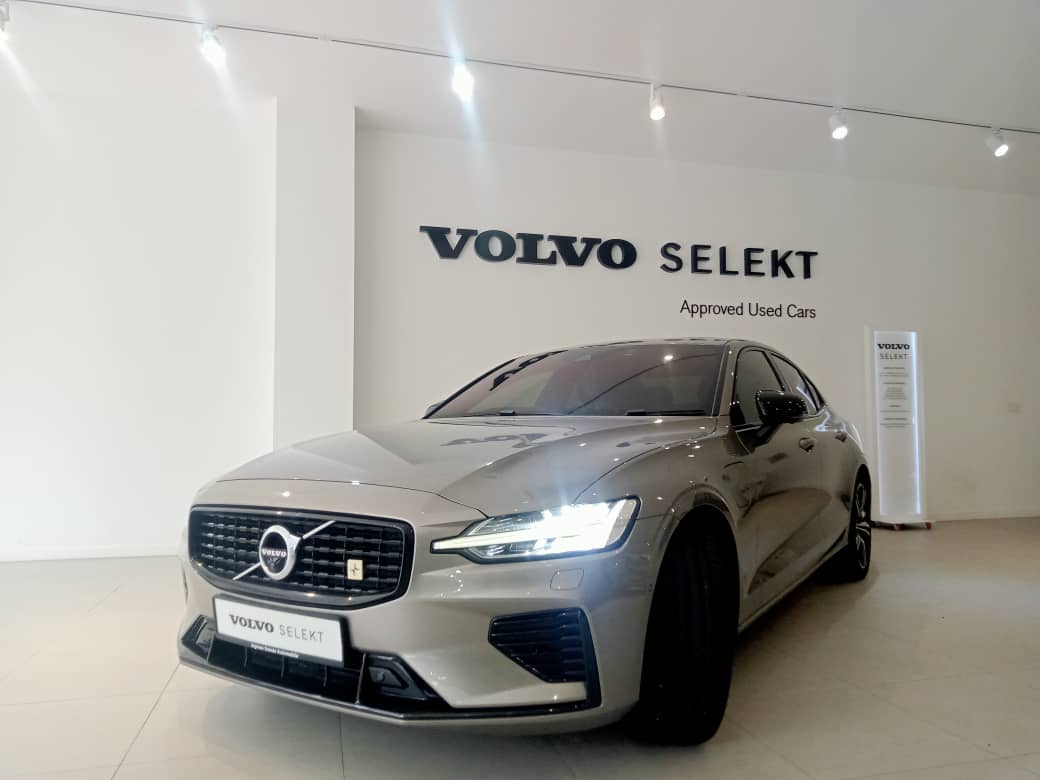 Volvo  S60 T8 R-Design