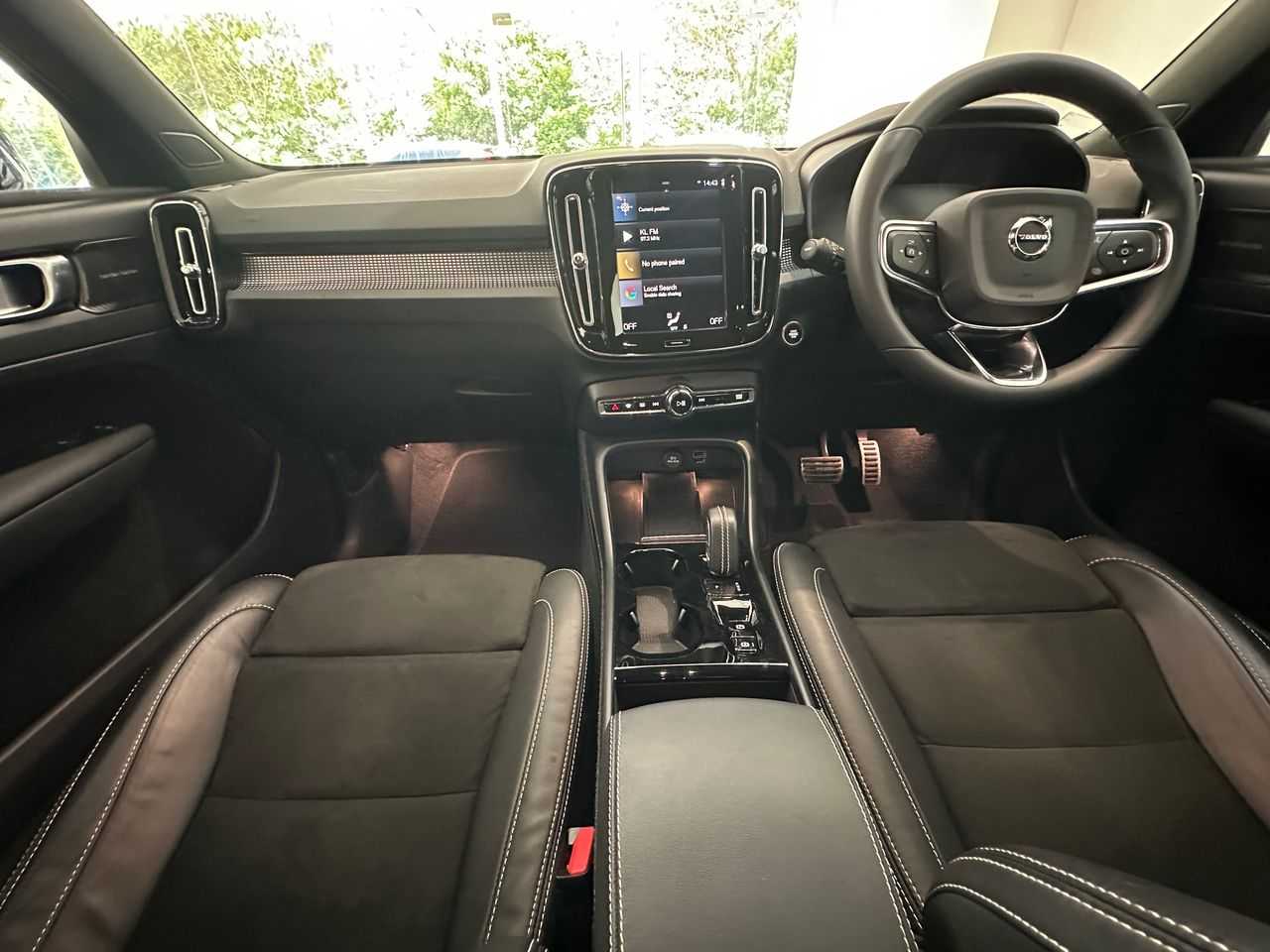 Volvo  XC40 Recharge R-Design, T5