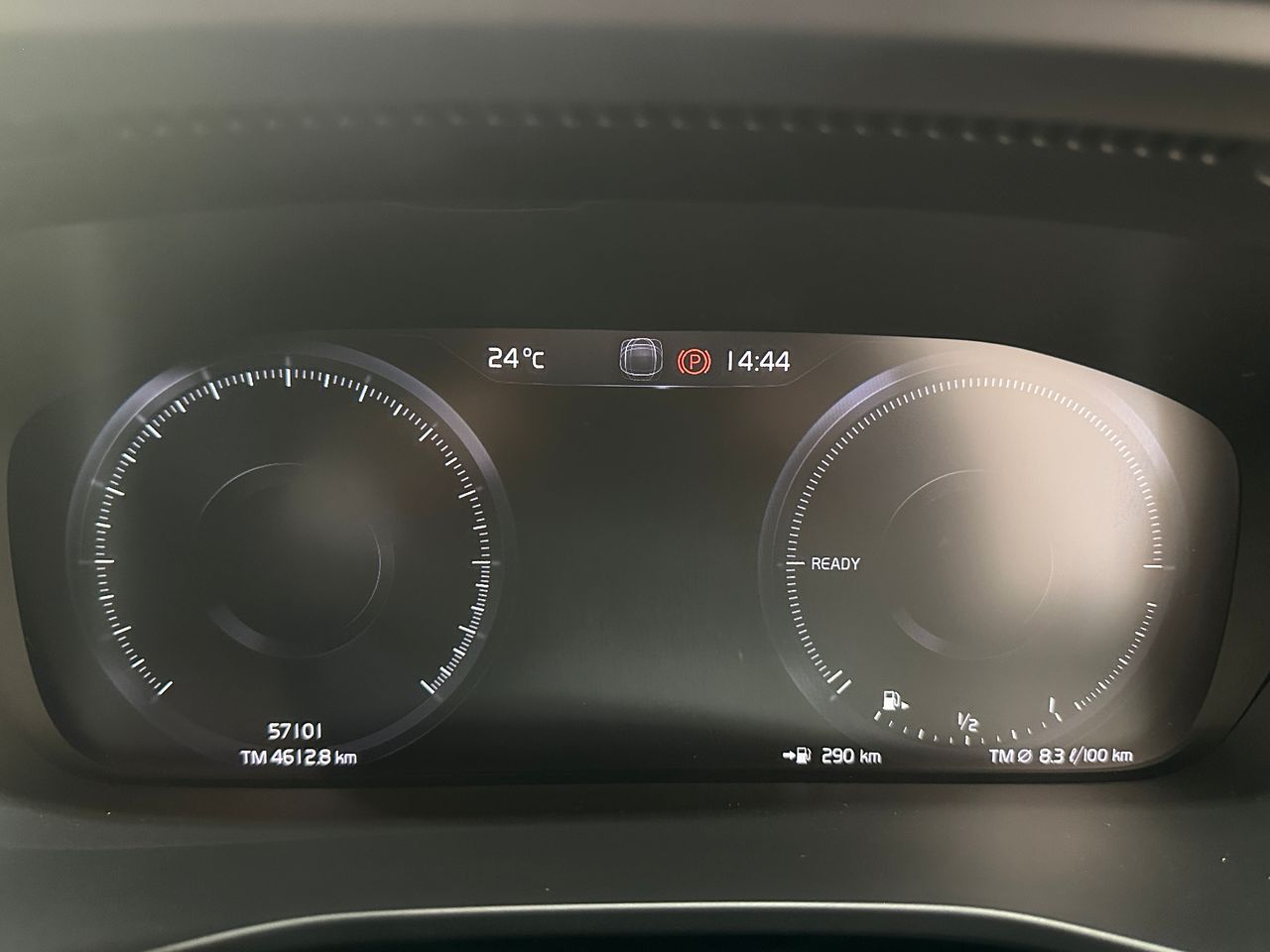 Volvo  XC40 Recharge R-Design, T5