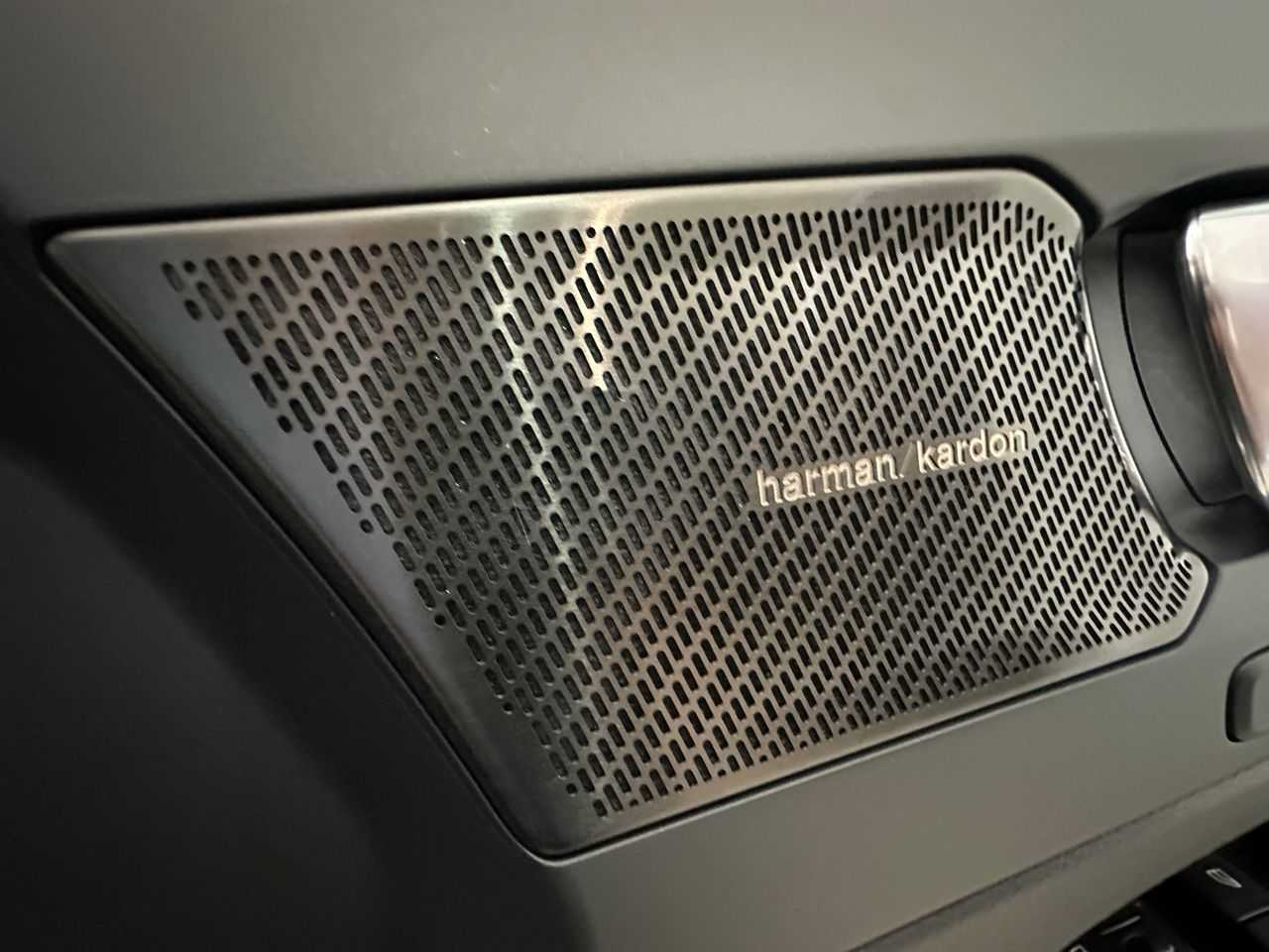 Volvo  XC40 Recharge R-Design, T5