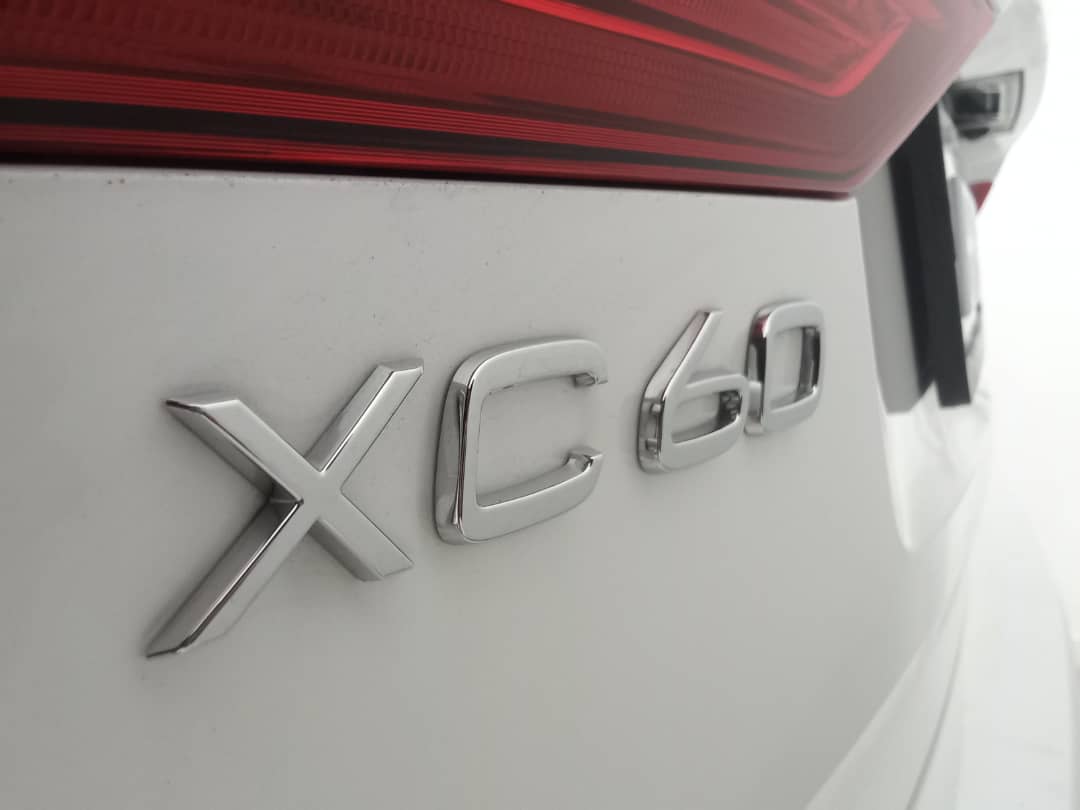 Volvo  Ultra, T8 AWD Plug-in hybrid, Electric/Petrol, Dark