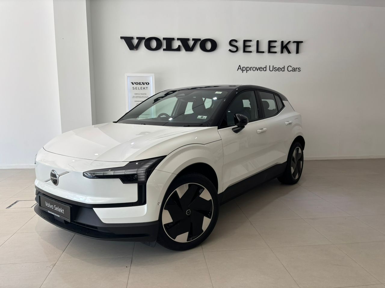 Volvo EX30 Ultra, Twin Motor Performance, Electric