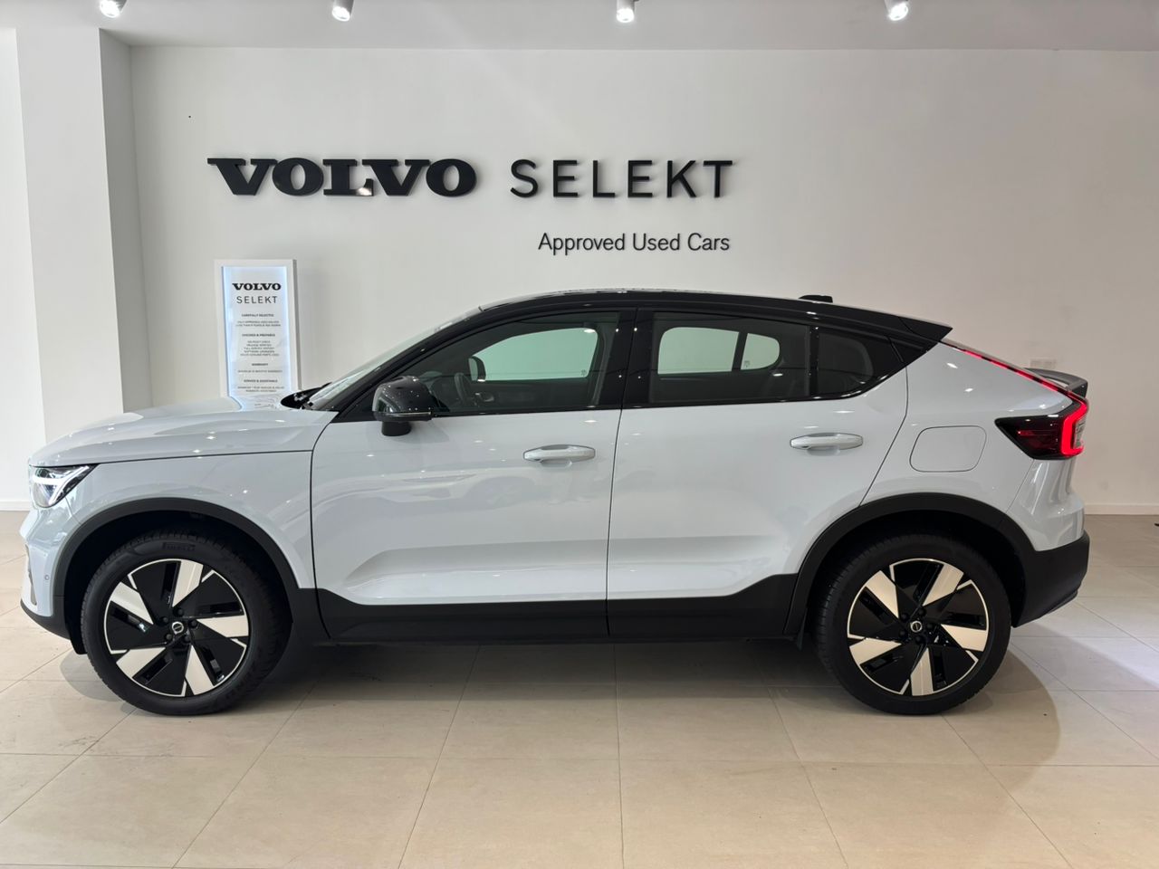 Volvo  EC40 Ultra, Twin Motor, Electric