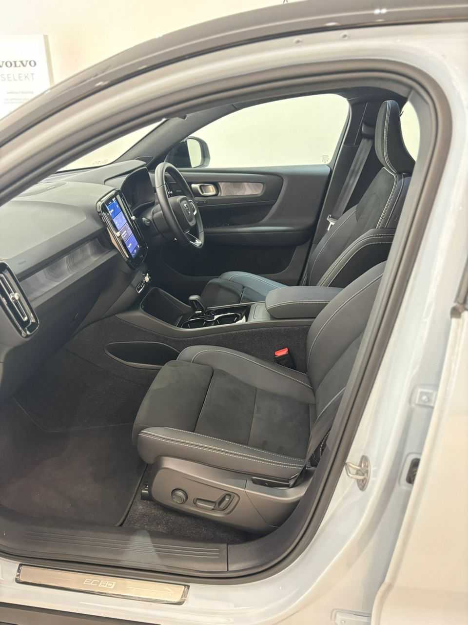 Volvo  EC40 Ultra, Twin Motor, Electric