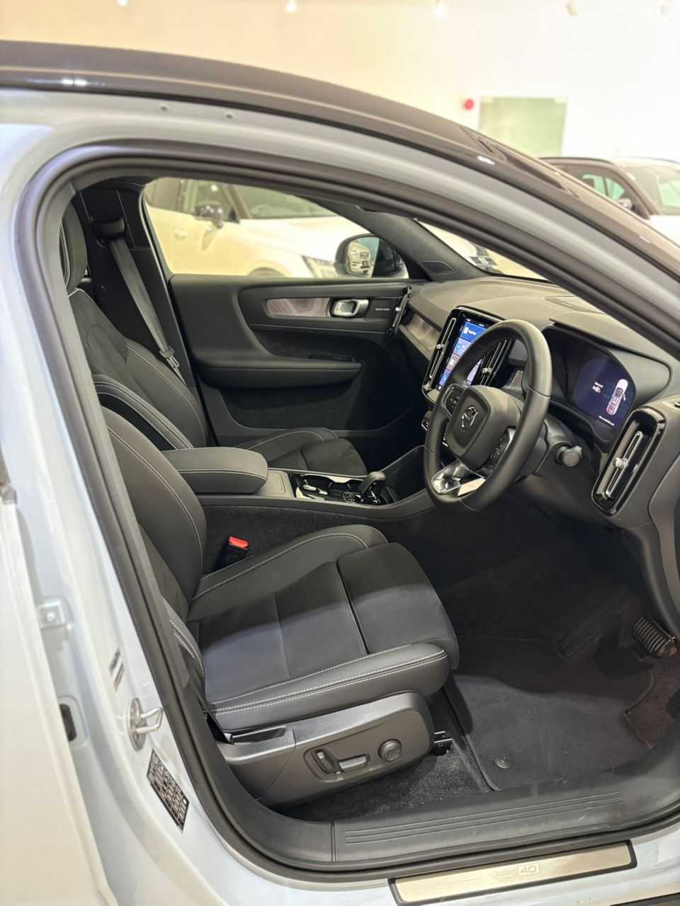 Volvo  EC40 Ultra, Twin Motor, Electric