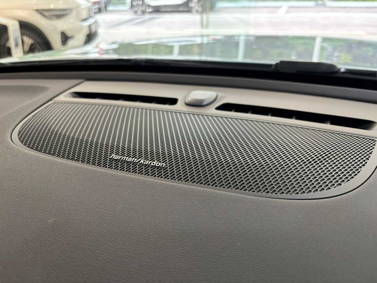 Volvo  EC40 Ultra, Twin Motor, Electric