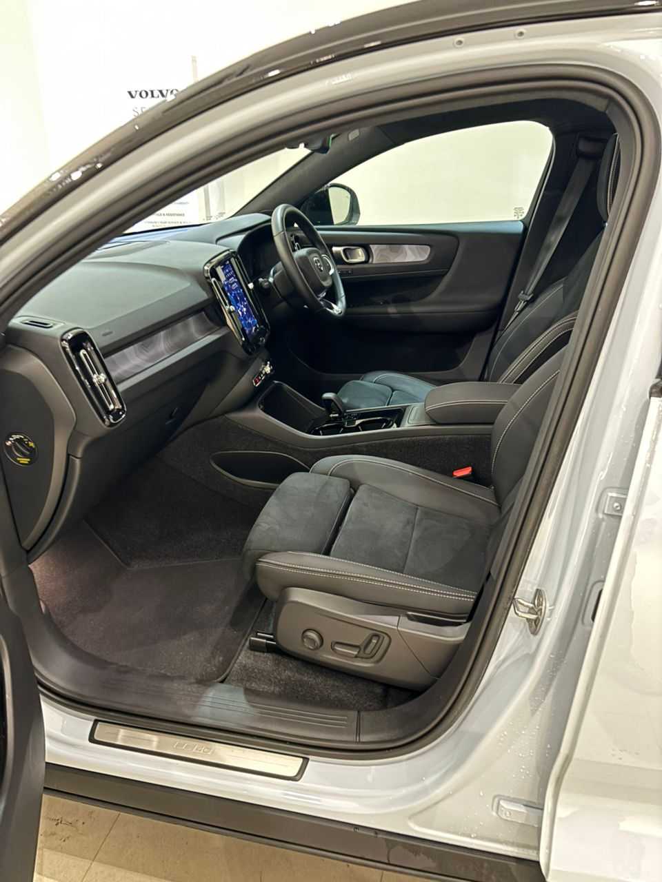 Volvo  EC40 Ultra, Twin Motor, Electric