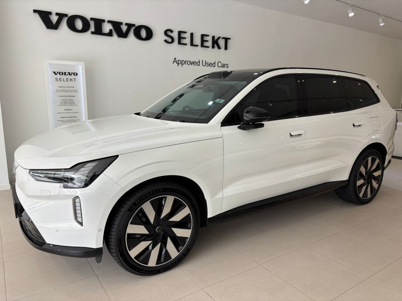 Volvo  EX90 Ultra, Twin Motor Performance, Electric, 7 Seats