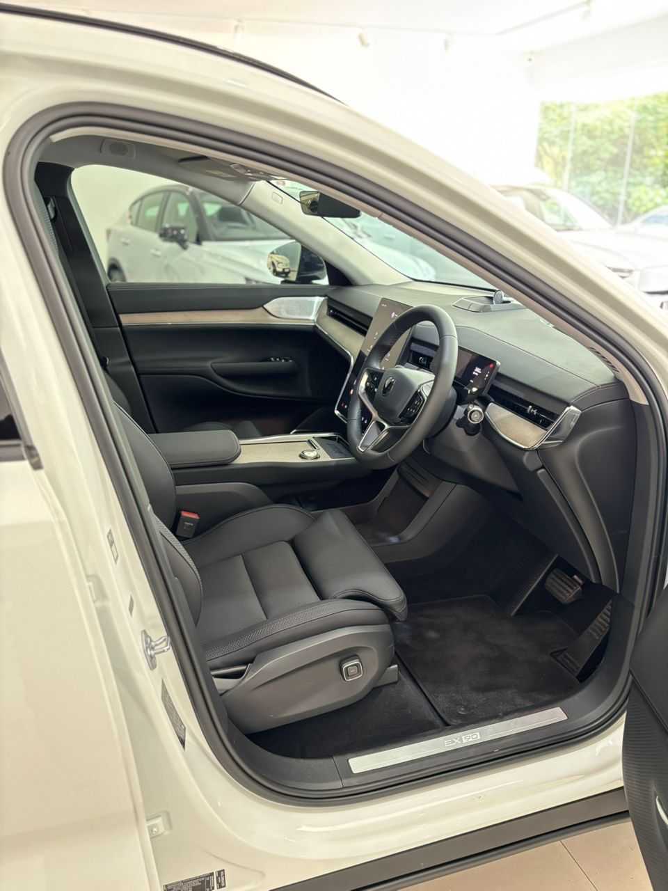 Volvo  EX90 Ultra, Twin Motor Performance, Electric, 7 Seats