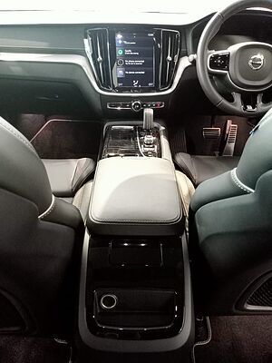Volvo  S60 T8 R-Design