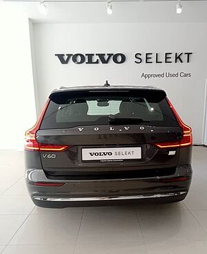 Volvo  V60 Recharge Plus, T8 AWD Plug-in hybrid, Electric/Petrol, Bright