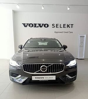 Volvo  V60 Recharge Plus, T8 AWD Plug-in hybrid, Electric/Petrol, Bright