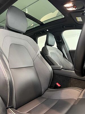 Volvo  Ultra, T8 AWD Plug-in hybrid, Electric/Petrol, Dark