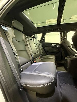 Volvo  Ultra, T8 AWD Plug-in hybrid, Electric/Petrol, Dark