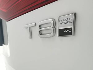 Volvo  Ultra, T8 AWD Plug-in hybrid, Electric/Petrol, Dark