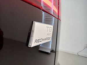 Volvo  V60 Recharge Plus, T8 AWD Plug-in hybrid, Electric/Petrol, Bright