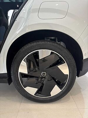 Volvo  EX30 Ultra, Twin Motor Performance, Electric