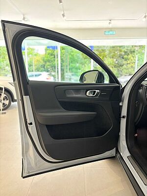 Volvo  EC40 Ultra, Twin Motor, Electric