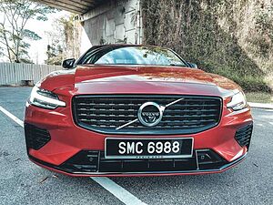 Volvo  S60 Recharge R-Design, T8 AWD (407 hp) aut