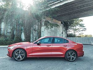 Volvo  S60 Recharge R-Design, T8 AWD (407 hp) aut